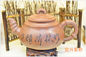 แฮนด์เมดจีน Yixing Zisha Teapot เหลืองด้วยการแกะสลักคำจีน