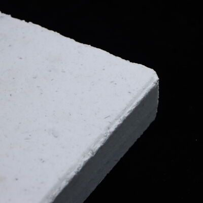 ทนทานต่อการเปลี่ยนแปลงอุณหภูมิอย่างรวดเร็วได้ดี ชั้นวางเตาเผาเซรามิกคอรันดัม ทนความร้อนได้สูงถึง 1700°C และปรับความหนาได้ตามต้องการสำหรับอุปกรณ์เตาเผา