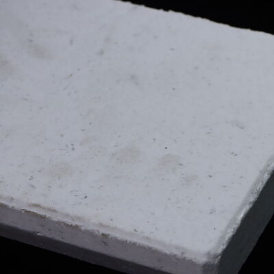 ทนทานต่อการเปลี่ยนแปลงอุณหภูมิอย่างรวดเร็วได้ดี ชั้นวางเตาเผาเซรามิกคอรันดัม ทนความร้อนได้สูงถึง 1700°C และปรับความหนาได้ตามต้องการสำหรับอุปกรณ์เตาเผา