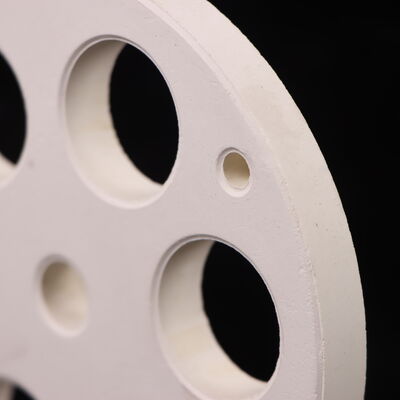 ปกติมีขวางน้อยกว่า 15 เปอร์เซ็นต์ ณ อุณหภูมิสูง Mullite Ceramic ออกแบบสําหรับการจัดการความร้อนและความน่าเชื่อถือระยะยาว