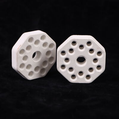 ความทนทานต่อการเปลี่ยนแปลงอุณหภูมิอย่างฉับพลัน 250 เซรามิกมัลไลต์ที่มีค่าสัมประสิทธิ์การขยายตัวทางความร้อน 4.5 ถึง 5.5 × 10⁻⁶ ต่อเคลวิน และความแข็ง 7 ถึง 8 โมห์ ใช้ในระบบป้องกันความร้อน