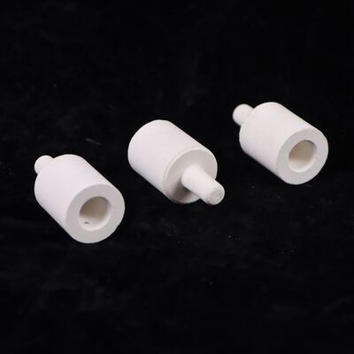 สัตถีไฟฟ้าจํากัด 6 ถึง 7 วัสดุเซรามิก Mullite ที่มีความก้าวหน้า ที่มีความทนต่อการกระแทกทางความร้อนสูงและความแข็งแรงทางกลสําหรับอุตสาหกรรม