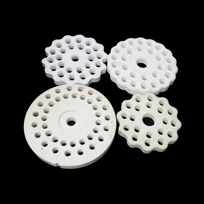 ความต้านทานแรงกระแทกทางอุณหภูมิ 250 Mullite Ceramic สารประกอบทางเคมี 3Al2O3 2SiO2 ความแข็ง 7 8 Mohs วัสดุอุตสาหกรรมทนทาน