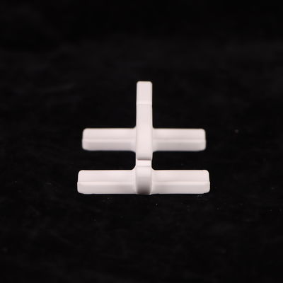 ความแข็งแกร่งในการบิดของเซรามิกออลูมิเนียมอ๊อกไซด์สีขาว 200-400 MPa และการขยายความร้อน 8.9 X 10-6 / K สําหรับการใช้งานอุณหภูมิสูง