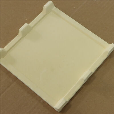 Corundum Mullite Ceramic Sagger แบบสี่เหลี่ยม อุปกรณ์เฟอร์นิเจอร์เตาที่ทนอุณหภูมิสูง เหมาะสําหรับกระบวนการเผาเซรามิก